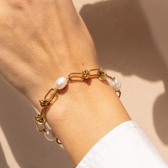 Pearl Chain Bracelet - Picture 3 of 3